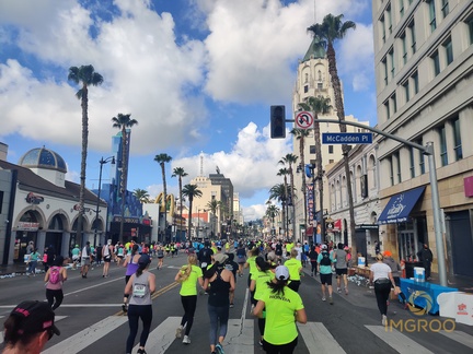 2020 LA Marathon Hollywood Blvd